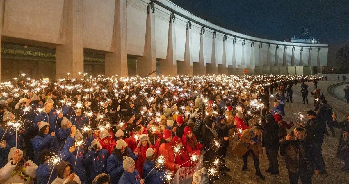 Студенты мюи приняли участие в памятной акции «Искра надежды»